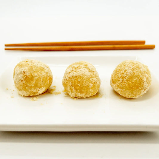 Kinako Dango – Boulettes de riz gluant roulées dans de la poudre de soja grillé